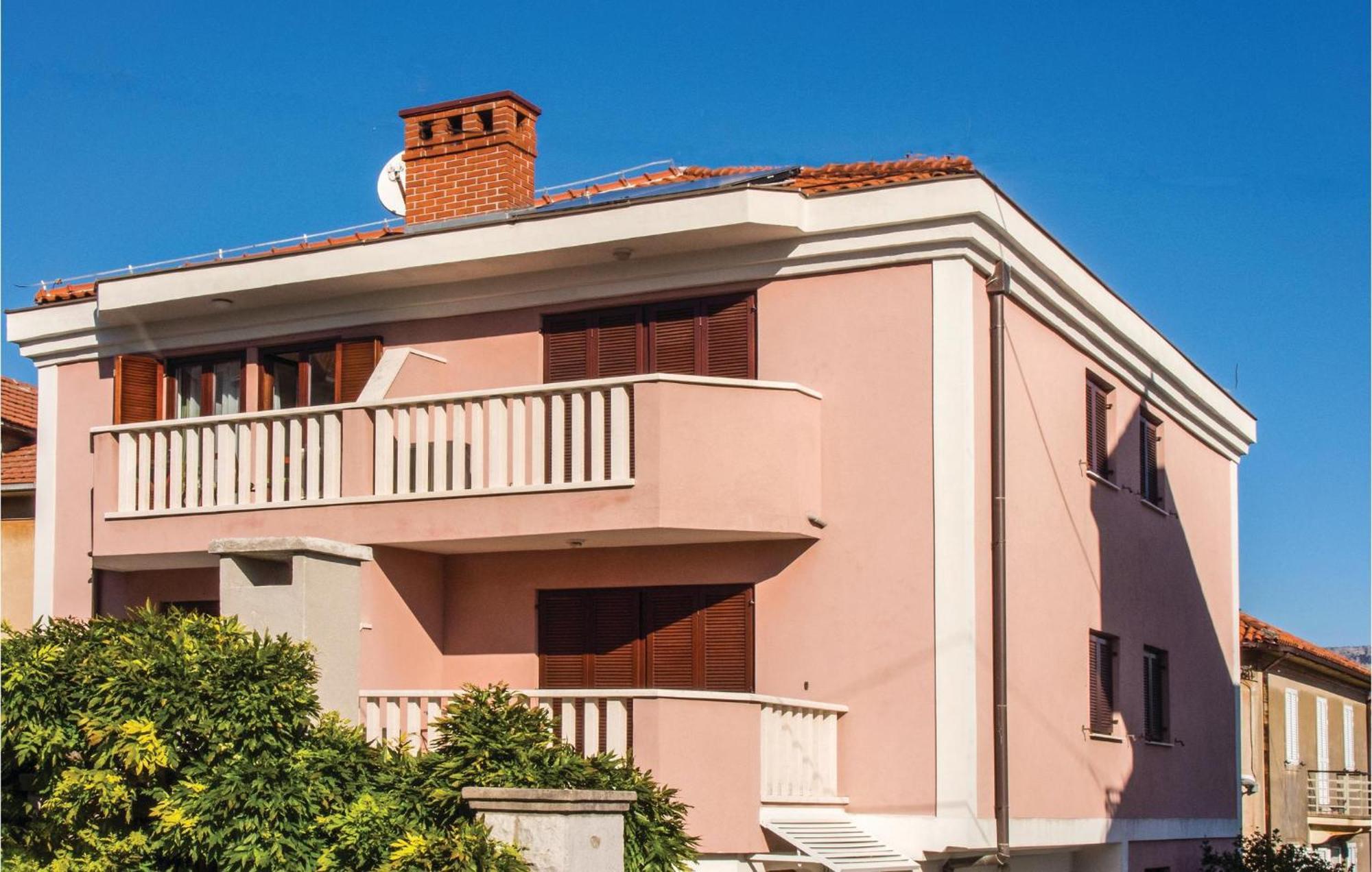 Lovely Apartment In Split With Wifi Zewnętrze zdjęcie