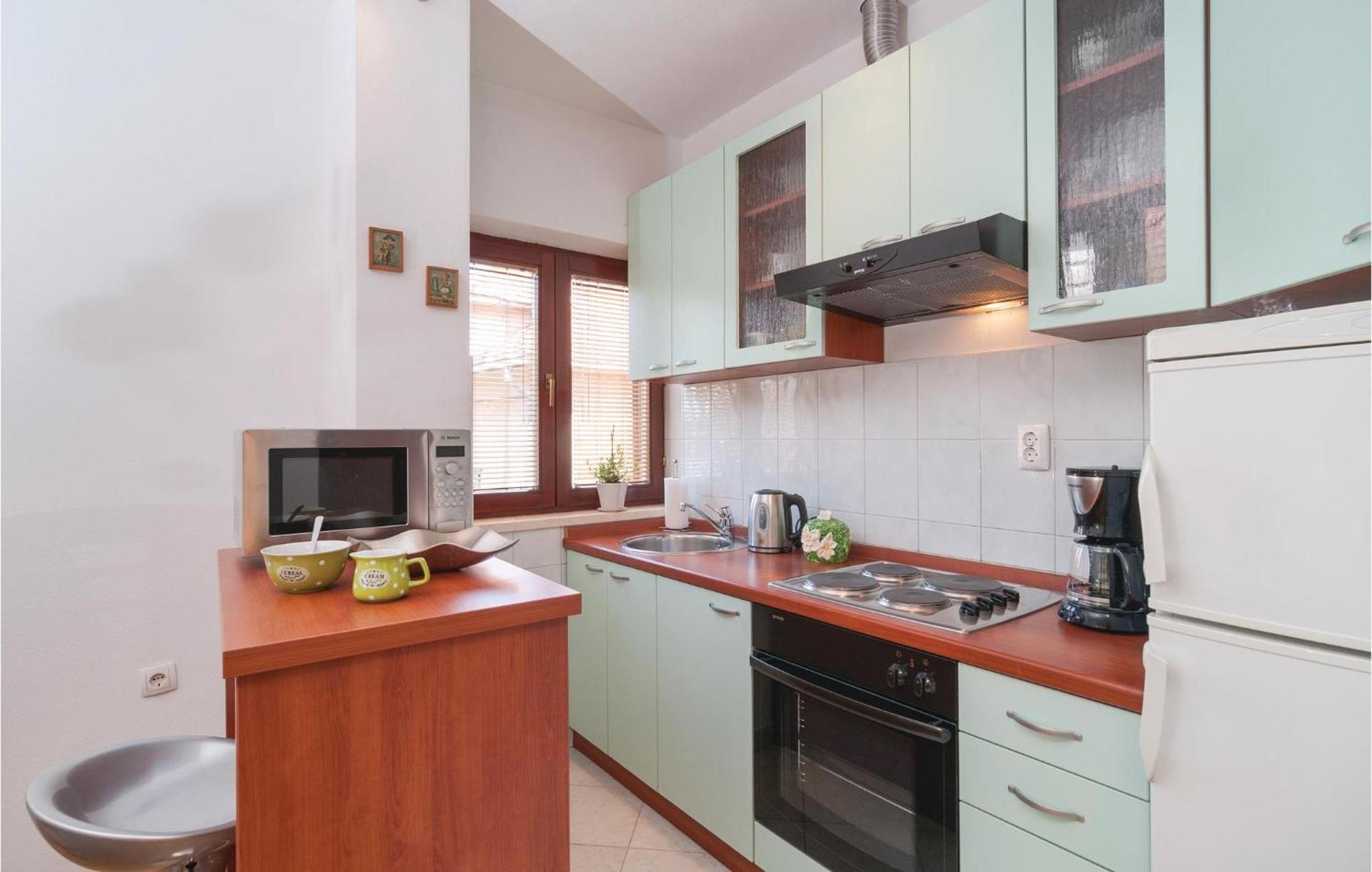 Lovely Apartment In Split With Wifi Zewnętrze zdjęcie