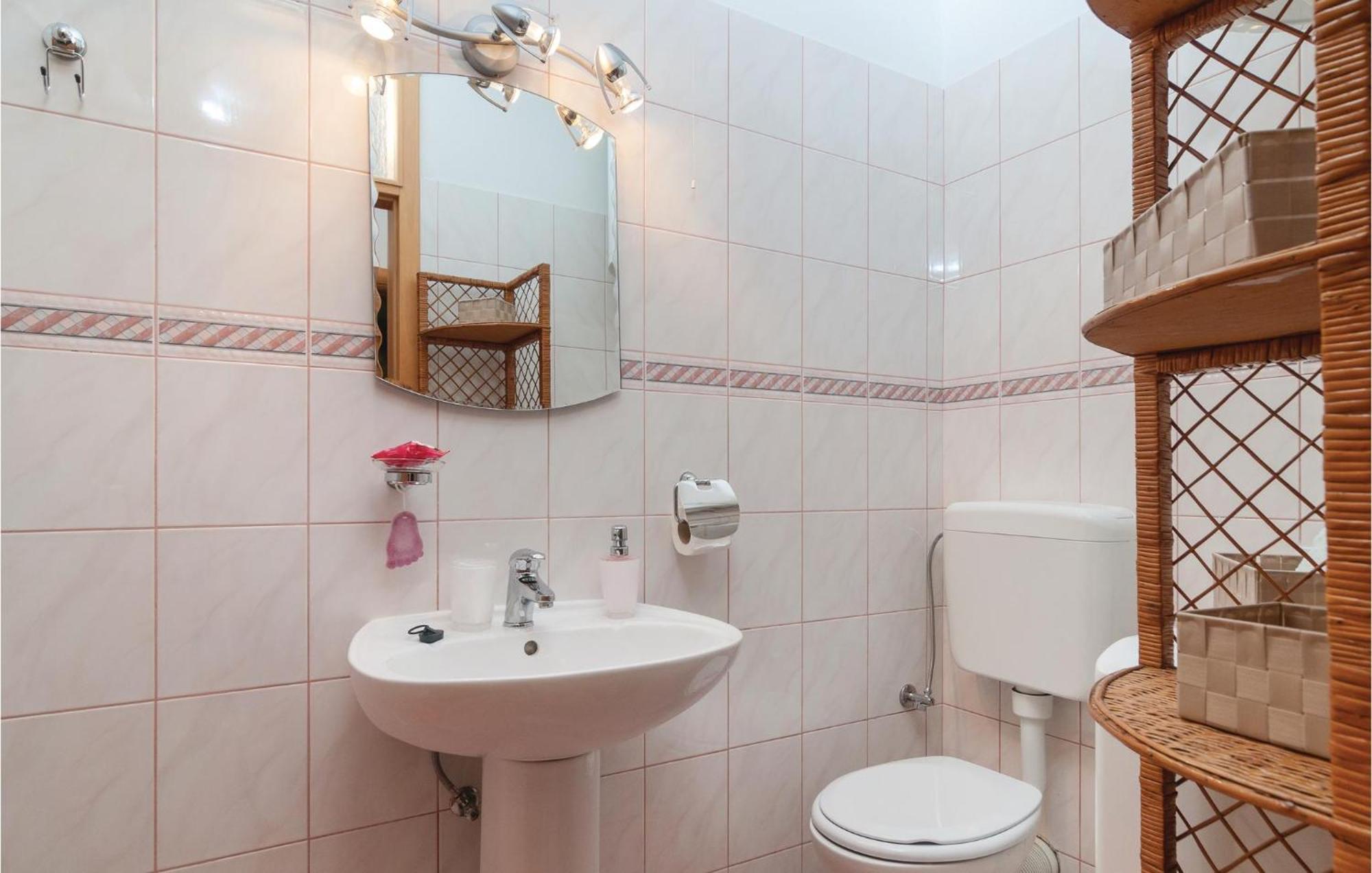 Lovely Apartment In Split With Wifi Zewnętrze zdjęcie
